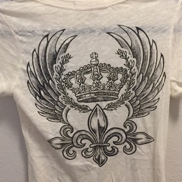 Rhinestone detail t-shirt. NWOT - Picture 5 of 5